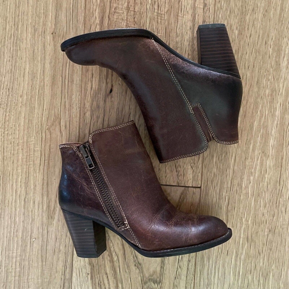 Sofft Brown Leather Ankle Side Zipper Boots with 3" Heels Size 6.5